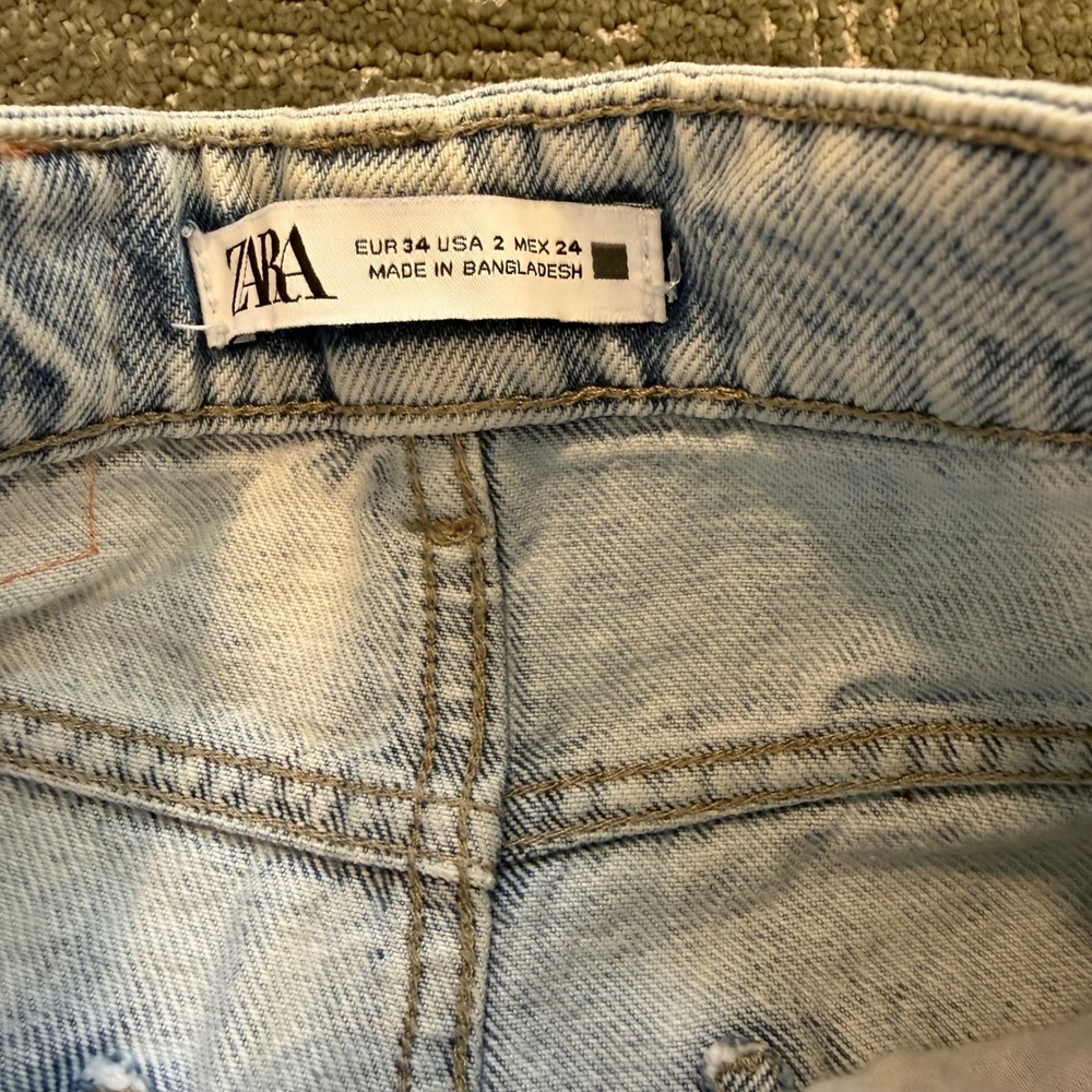 Zara Womens High Rise Acid Wash Denim Cutoff Shorts Light Blue Size 2 Button Fly - Picture 3 of 4